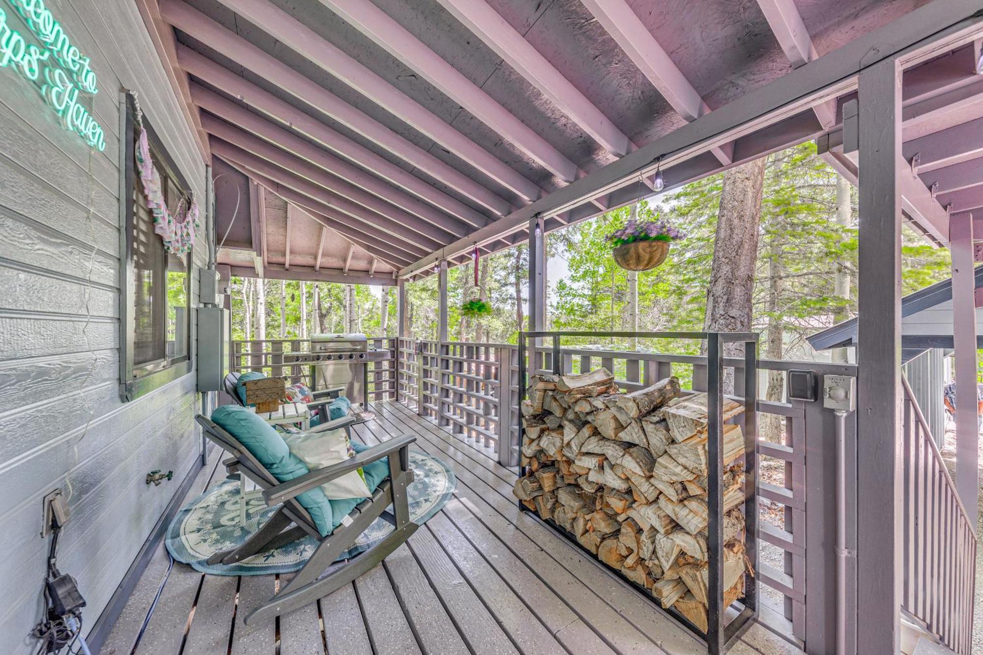 Quaint Cloudcroft Cabin With Stunning Forest Views! Exterior photo